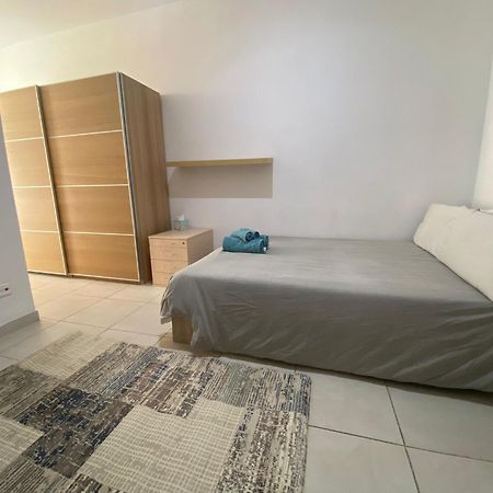 Sliema 2Bed With Backyard Apartment ภายนอก รูปภาพ