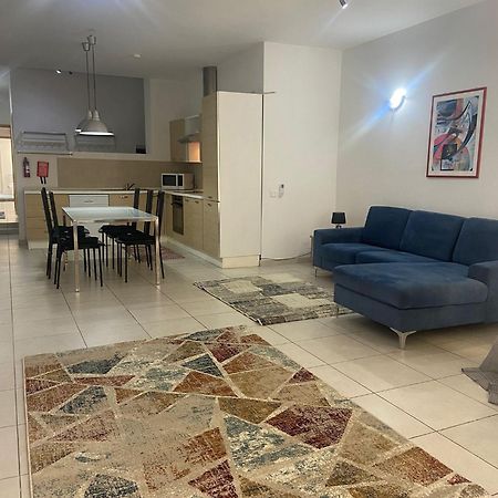 Sliema 2Bed With Backyard Apartment ภายนอก รูปภาพ
